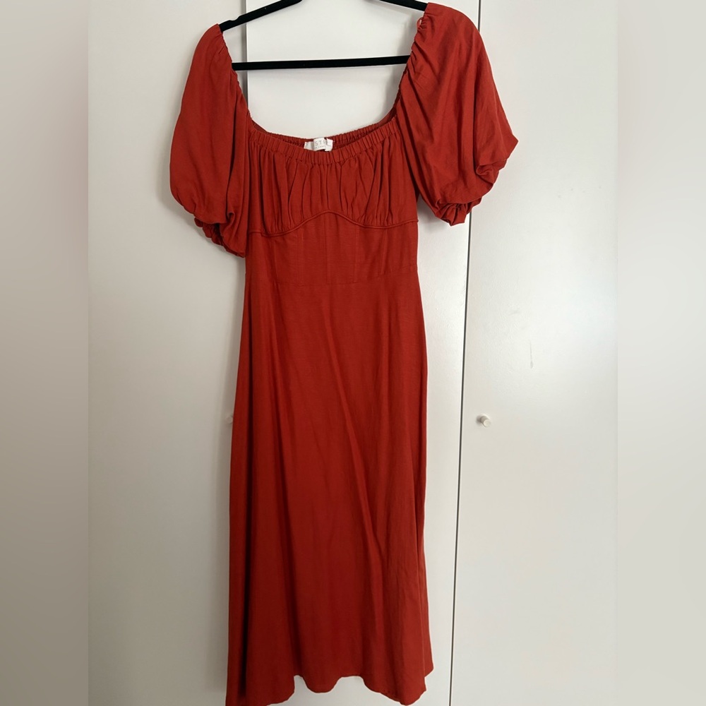 Elegant Red Puff Sleeve Dress